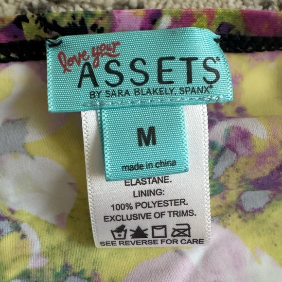 SPANX love your assets Multicolor Floral halter swim top tankini size medium - Picture 2 of 2